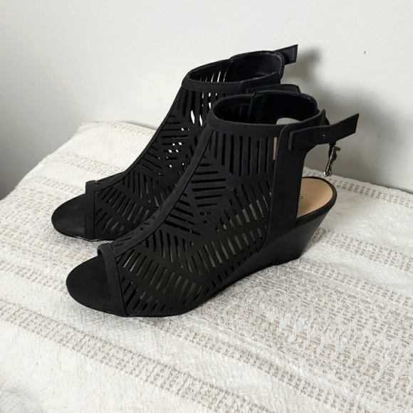 Shoe dazzle black wedge booties, Lazer cut, ankle strap, summer wedge, occasion - Picture 1 of 7